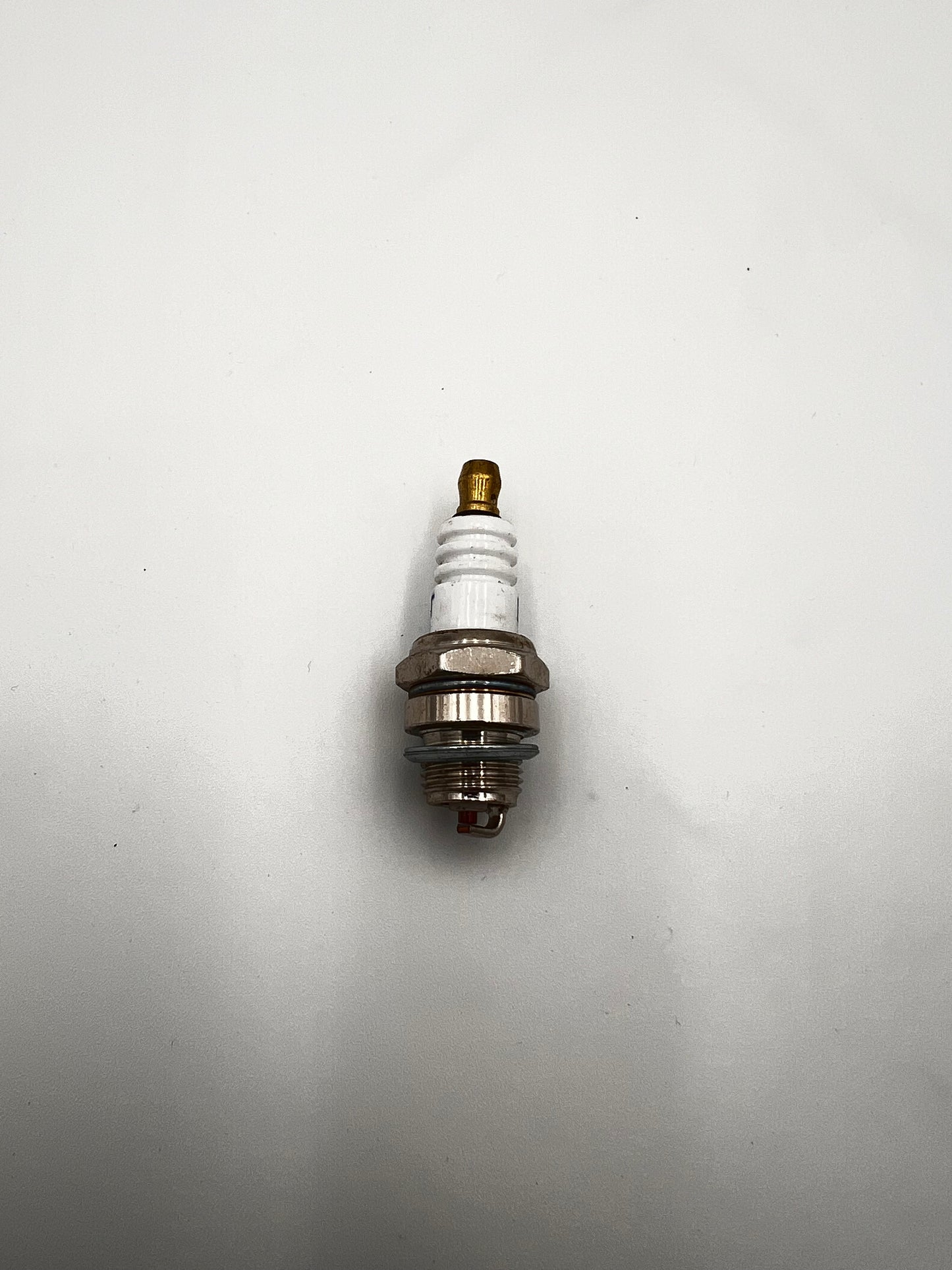 BU-KO Small Engine Spark Plug – Fits Trimmers, Chainsaws, & Leaf Blowers