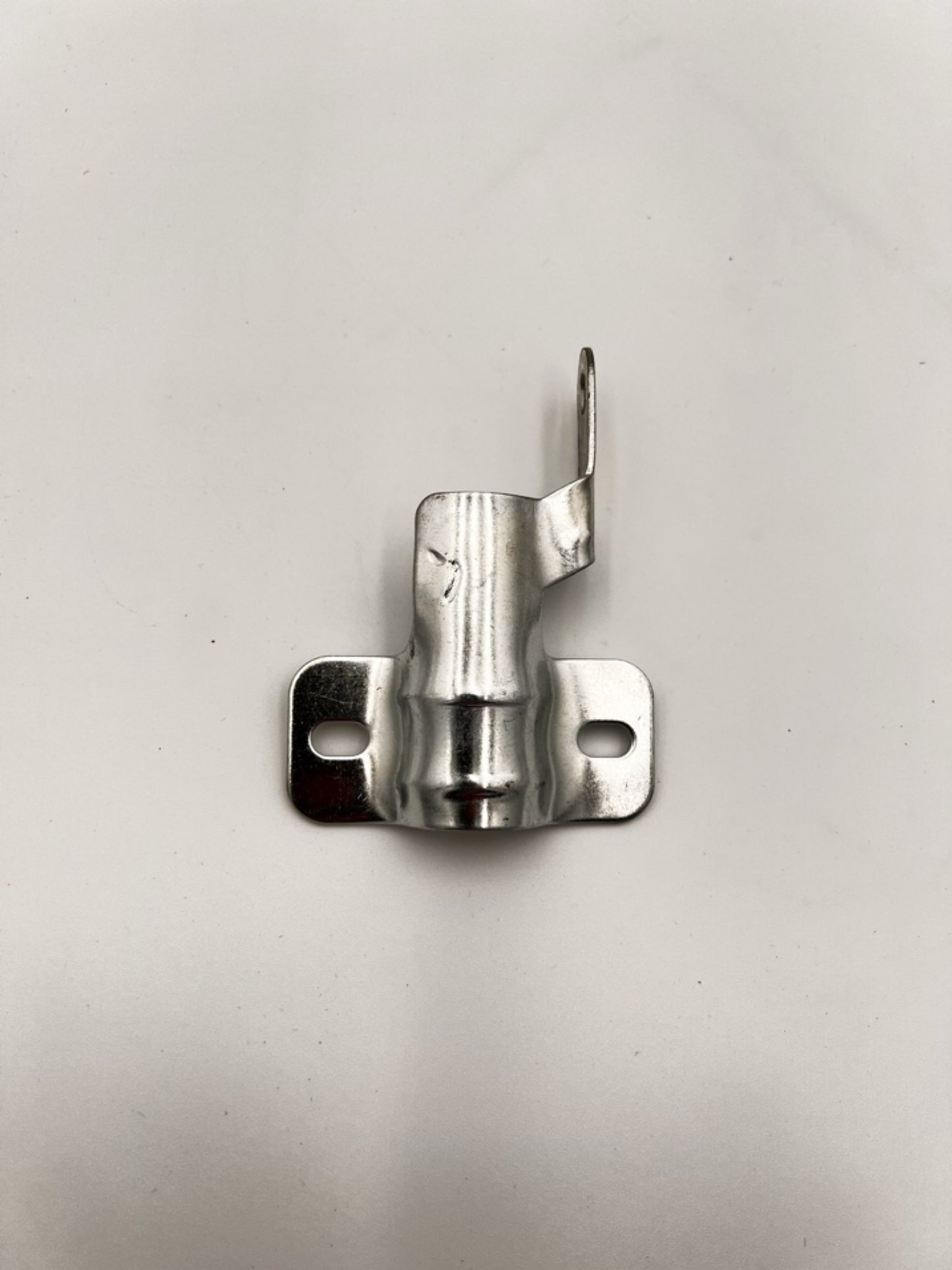 BU-KO Strimmer Bracket – Heavy-Duty Metal Mounting Clamp for Garden Trimmers